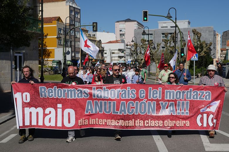 2016 05 01 ManifaPrimeiroMaioCangas02.jpg